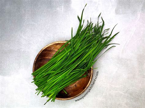 Chinese Chives (Kuchay) .